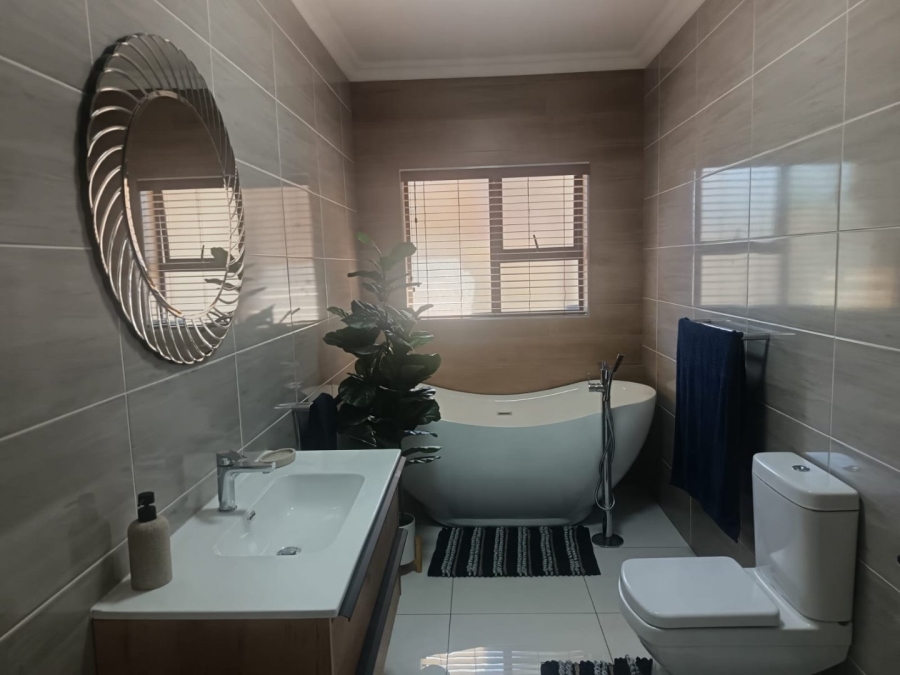 4 Bedroom Property for Sale in Hillcrest Northern Cape